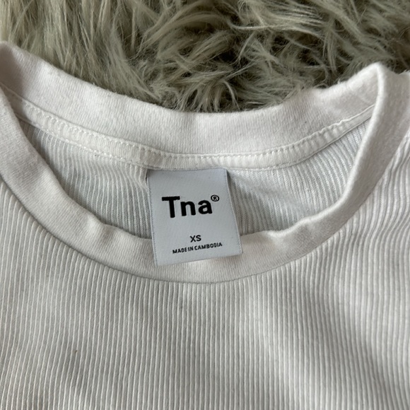 TNA ribbed cropped tshirt - Picture 2 of 4